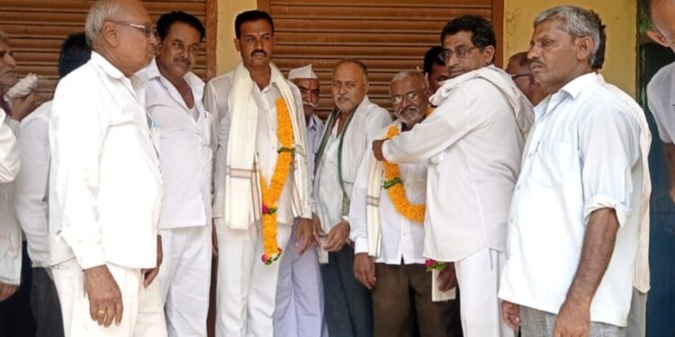 घुमावल बु. विकास सोसायटी चेअरमन पदी भावलाल पाटील तर व्हाईसचेअरमन पदी प्रकाश पाटील बिनविरोध…!