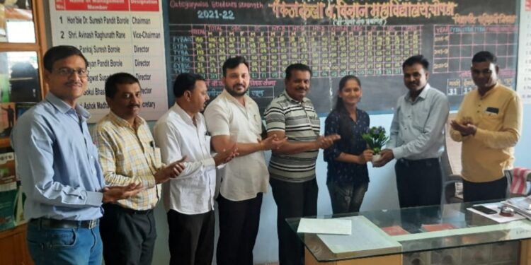 पंकज महाविद्यालयाच्या विद्यार्थीनीची विद्यापीठ महिला क्रिकेट संघात निवड..!