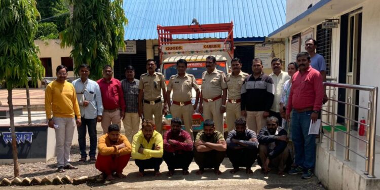 गुरे चोरणारी टोळी जेरबंद ; चाळीसगांव ग्रामीण पोलीसांची दमदार कारवाई !