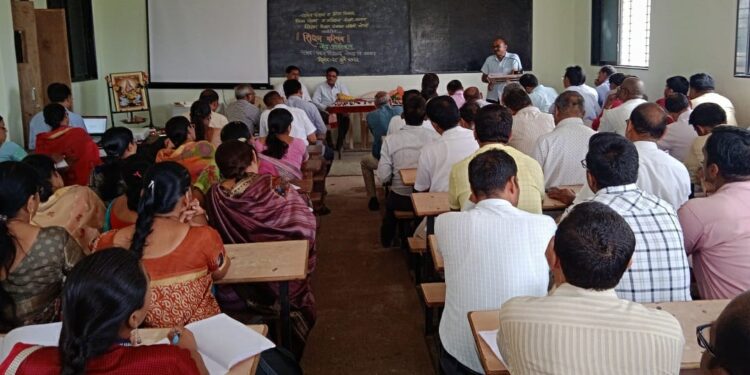 पंकज प्राथमिक विद्यालयात पहिली केंद्रस्तरीय शिक्षण परिषद संपन्न