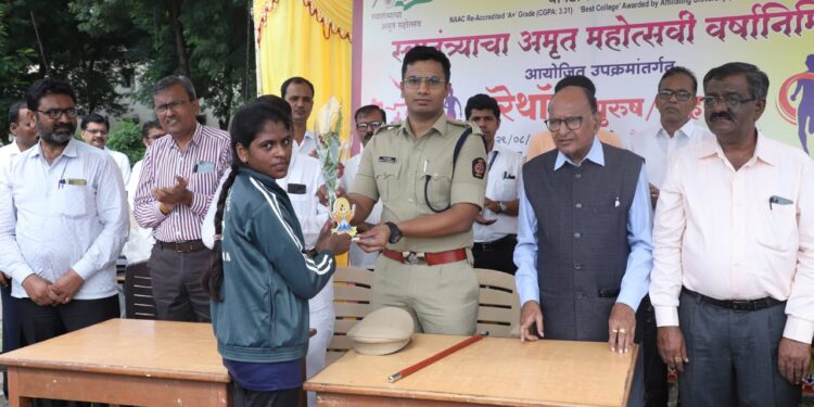 चोपडा महाविद्यालयात ‘मॅरेथॉन स्पर्धा’ उत्साहात संपन्न!!