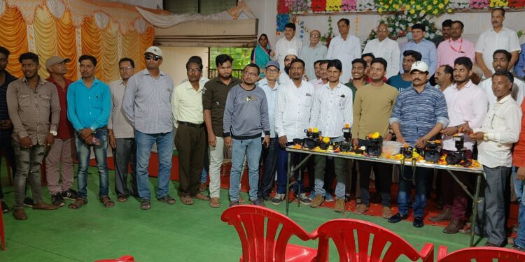 चोपडा तालुका फोटोग्राफर असोसिएशन च्या वतीने जागतिक फोटोग्राफी दिवस साजरा