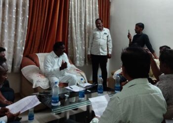 चोसाकाचे दोन ते अडीच कोटीचे भंगार झाले गायब;  तज्ञ संचालक बाळासाहेब पाटील यांचा पत्रकार परिषदेतून बारामती ॲग्रोचे उपाध्यक्ष सुभाष गुळवे व चोसाका चेअरमन अतुल ठाकरे यांच्यावर आरोप !!