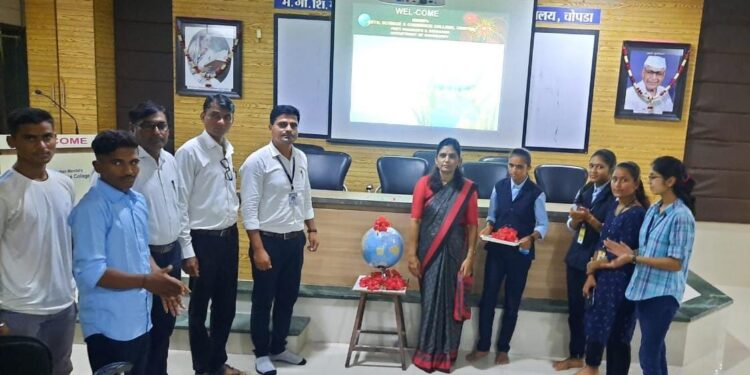 चोपडा महाविद्यालयात जागतिक ओझोन दिन साजरा !!