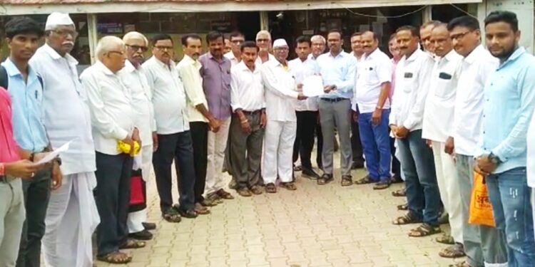 ओला दुष्काळ जाहीर करून शेतकऱ्यांना तात्काळ आर्थिक मदत करावी; निवेदनाद्वारे चोपडा काँग्रेसची मागणी