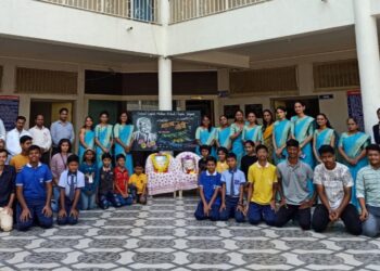 ऑक्सफर्ड इंग्लिश मीडियम स्कूलमध्ये महात्मा गांधी आणि लालबहादूर शास्त्री जयंती उत्साहात साजरी