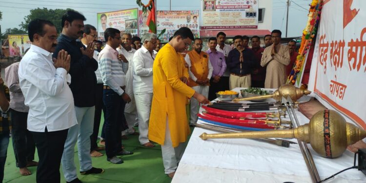 चोपडा येथे हिंदु रक्षा समिती तर्फे शस्त्र पूजनाचा कार्यक्रम उत्साहात संपन्न!!;    चोपड्यात ७ रोजी हिंदु संघटन मेळाव्याचे आयोजन   