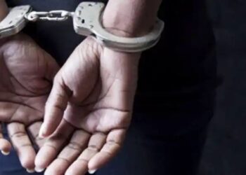 दिड लाखाची लाच घेतांना शहर तलाठी व मंडळ अधिकारी यांना रंगेहात अटक!!; लाचलुचपत प्रतिबंधक विभागाचा यशस्वी सापळा