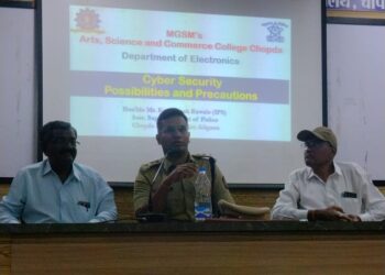 संचार व समाज माध्यमांवरील प्रलोभनांना बळी पडू नका: सहा. पोलीस अधीक्षक कृषिकेश रावळे