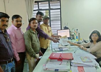 शेतकऱ्यांना दिवसा 8 तास सुरळीत विज पुरवठा करावा; छावा क्रांतिवीर सेनेची मागणी