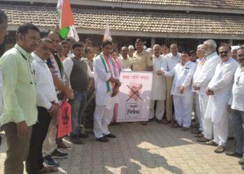 चोपडा राष्ट्रवादी काँग्रेस पक्षातर्फे आक्षेपार्ह वक्तव्याबाबत अब्दुल सत्तारांचा निषेध; गुन्हा दाखल व्हावा ही निवेदनाद्वारे मागणी