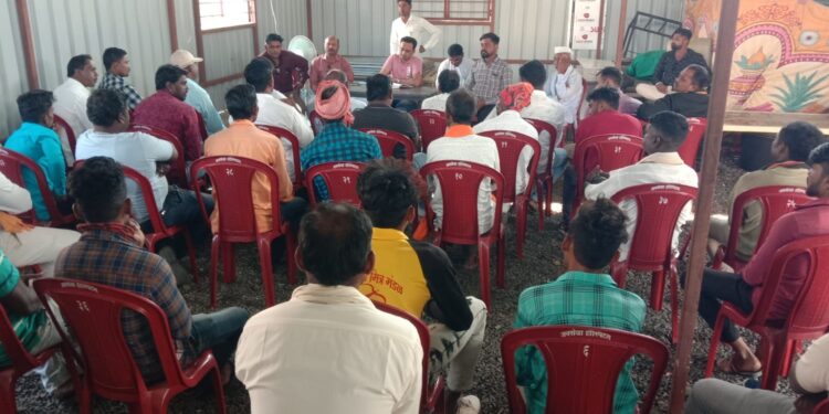 आगामी जिल्हा परिषद व पंचायत समिती निवडणुका लढवाव्यात; कार्यकर्त्यांचा आग्रह !!