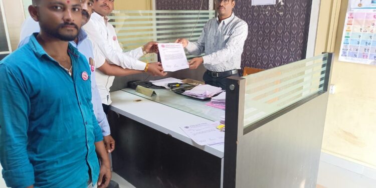 ऊसाला पहिली उचल २५०० रुपये द्या अन्यथा ठिय्या आंदोलन; शेतकरी संघटना आक्रमक!!