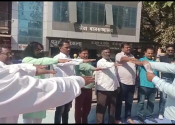 चोपडा शहरात संविधान दिनानिमित्त संविधान प्रास्ताविकेचे वाचन!!