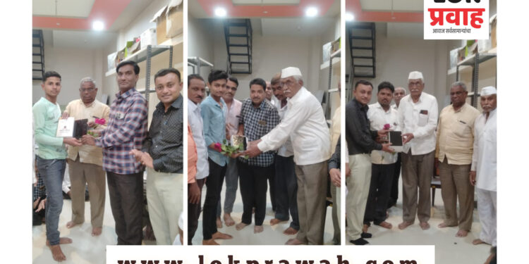 लासुर येथील चार विद्यार्थ्यांना महात्मा ज्योतिबा फुले संशोधन व प्रशिक्षण संस्थेतर्फे टॅबचे वितरण!