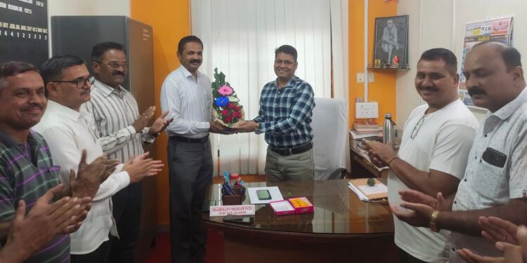 जळगांव एसीबीमध्ये कार्यरत हेडकाँस्टेबल रविंद्र घुगे यांना पोलीस महासंचालक पदक जाहीर