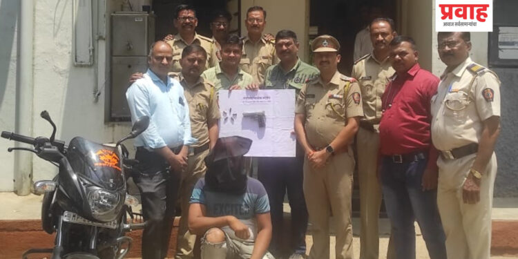 अवैद्य गावठी कट्टा व ५ जिवंत काडतुसांसह एकास अटक !!