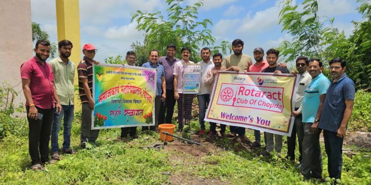 रोटरॅक्ट क्लब व विद्यार्थी विकास विभागातर्फे वृक्षारोपण संपन्न
