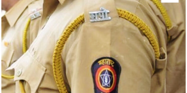 अवैध गो-तस्करांची मुजोरी वाढली; घातला चक्क खाकी वर्दीवर हात!