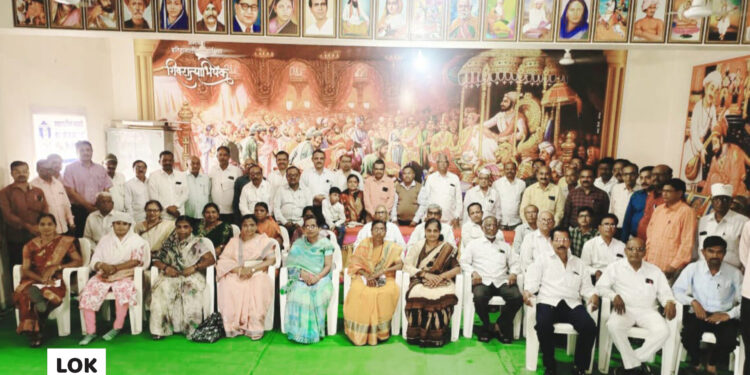 ग.स. संस्थेच्या ज्येष्ठ सभासदांना सन्मान निधीचे वितरण