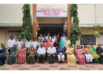 ऑक्सफर्ड इंग्लिश मिडीयम शाळेतील गुणवंत विद्यार्थ्यांचा गुणगौरव सोहळा उत्साहात संपन्न 