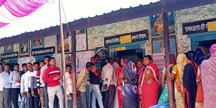 चोपड्यात मतदान उत्साहात व शांततेत संपन्न
