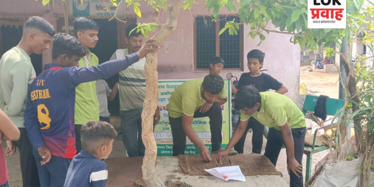 कृषिदुतांनी शेतकऱ्यांना पटवून दिले बीज उगवण क्षमतेचे महत्व