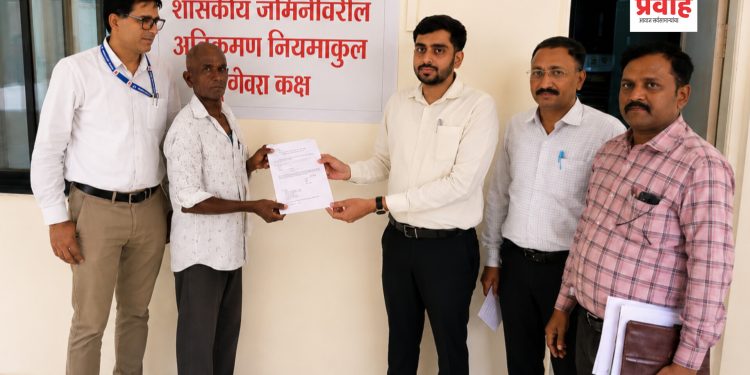 चोपडा शहरातील शासकीय जमिनीवरील अतिक्रमणे नियमानुकूल करण्याची प्रक्रिया तात्काळ सुरू करावी : उपविभागीय अधिकारी मयुर भंगाळे यांचे प्रशासनाला निर्देश